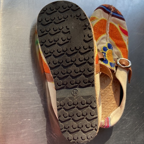 Boho straw clogs size 8-9 wide - Picture 3 of 3